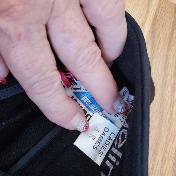 EUC Kaelin Ski Pants. - Picture 6 of 6